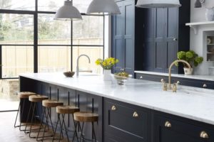 brass-hardware-kitchen